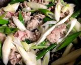 塩麹入り豚葱玉丼作り方1写真