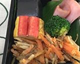 お弁当に♡カニカマ上のせ♡鮮か赤い卵焼き作り方5写真