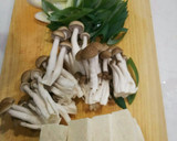 豆苗と長ネギときのこの味噌汁作り方1写真