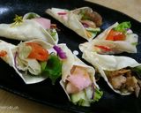 餃子の皮でおつまみ♪鶏挽肉スティック餃子作り方7写真