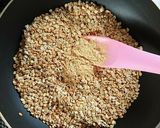 簡単手作りグラノーラ☆黒蜜きな粉味。作り方3写真