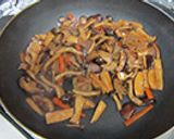 きのこの香り!蓮根のきんぴら作り方5写真