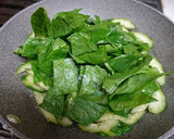 つるむらさきと胡瓜、牛肉の炒め物作り方6写真