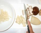 風邪に大麦雑炊♪簡単鶏肉と筍と卵と生姜作り方3写真