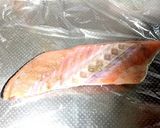 簡単★塩鮭の醤油バタームニエル作り方2写真