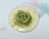 捨てないで！カブの茎で☆赤い薔薇の花作り方1写真