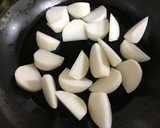 牛切り落とし肉とかぶの胡麻味噌炒め作り方3写真