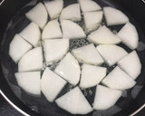 大根とさつまいもと豚肉の味噌煮込み炒め作り方3写真
