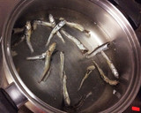 いりこだしで簡単！豆腐ときのこのお吸い物作り方1写真