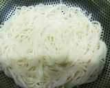 鶏肉と長ネギの煮麺 万能ネギを添えて作り方6写真