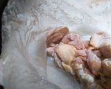 モモ肉でじゅ~し~☆チーズピカタ作り方1写真