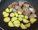 鶏肉とさつまいもの甘辛オイスター♪作り方4写真