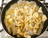 こってり旨々！豚ばらこんにゃく味噌煮込み作り方4写真