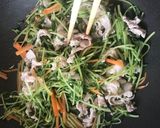 さくっとできる豆苗彩り炒め！作り方3写真