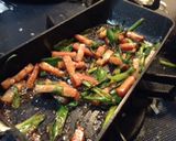 家の食材3つニラとベーコンのピリ辛炒め作り方6写真
