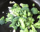 チキンと野菜の簡単オイマヨ焼きそば作り方2写真