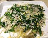 キムチと豆もやしとニラとエノキのナムル作り方3写真