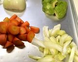 絶品！アボカドと鶏肉のオイスター炒め作り方2写真