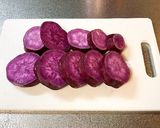 レモン風味♡簡単クリチIN紫芋ボール作り方1写真