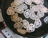 簡単絶品一品♡レンコンのしゃきしゃき炒め作り方2写真
