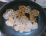 簡単絶品一品♡レンコンのしゃきしゃき炒め作り方3写真