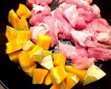 鶏とカボチャのバタポン炒め☆作り方3写真