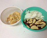 旬の甘味〜さつまいもと玉ねぎのお味噌汁作り方2写真