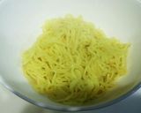 挽肉とモヤシの塩バターラーメン　袋麺使用作り方7写真