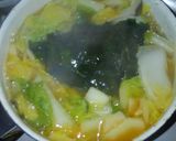 白菜とエリンギとワカメのオイ味噌スープ❁作り方5写真