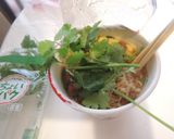 カップスター醤油＆パクチー作り方1写真