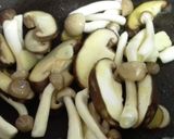 辛さは後づけ♪キノコのペペロンチーノ作り方4写真