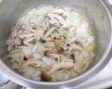 ブロッコリーと鮭の中骨缶のミルクスープ作り方3写真