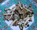 ザーサイの漬物で、牛こまとしめじの味付け作り方4写真