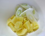 鮭フレークとねぎとポテトのお手軽パスタ作り方1写真