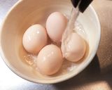 鍋を使わない温泉たまご作り方2写真
