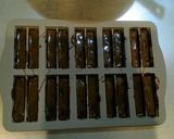 余ったチョコとクッキーで！クランチチョコ作り方2写真