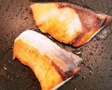 簡単♡タレが絡んで美味♡ブリの照り焼き♡作り方4写真