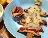 食パンで簡単☆クリスマスツリーピザ作り方7写真