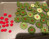 超簡単！ボタンのチョコで手芸風ケーキ作り方6写真