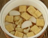カルシウムも摂れる！冬野菜の白味噌汁作り方2写真