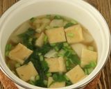 カルシウムも摂れる！冬野菜の白味噌汁作り方3写真