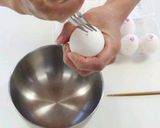 たまごの中身を抜く方法作り方1写真