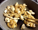 ご飯が進む！鶏胸肉と油揚げの甘みそ炒め♡作り方3写真