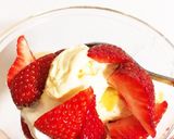 簡単シンプルいちごパフェ ヨーグルト作り方1写真