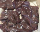 仕上げのラー油でピリ辛ꕤレバネギ塩炒めꕤ作り方3写真