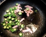 鰹節が決め手！オクラの入ったチャーハン作り方5写真