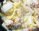 白菜大量消費！鶏手羽元＆白菜のクリーム煮作り方4写真