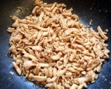 ぱぱっと常備菜♪細切り鶏肉の甘辛生姜煮作り方3写真