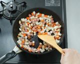 角切り具材のラーメン炊き込みご飯作り方3写真