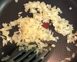 旨味たっぷり！蟹のトマトクリームパスタ作り方6写真